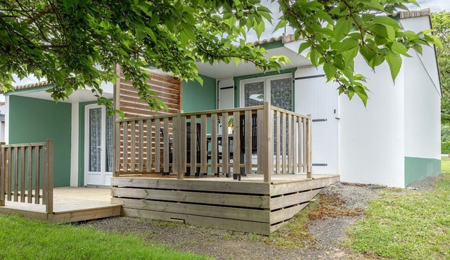 Holiday Home '2 - T2 Confort' with Shared Pool and Shared Garden