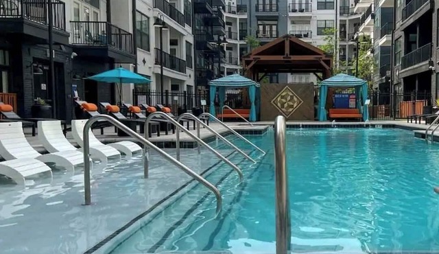 NEW! Near Broadway! Pool+Gym+fire pit+Grill!!