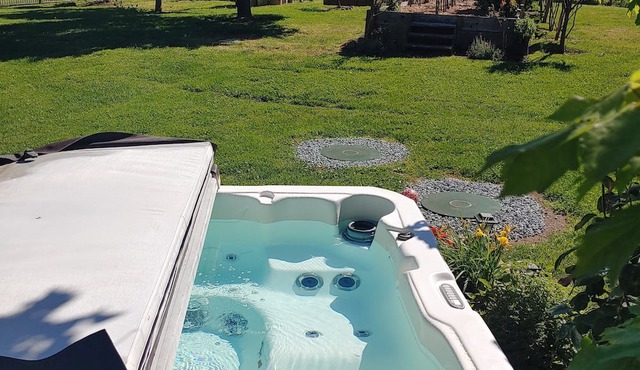 Two bedroom apartment in the country. With its own private hot tub!