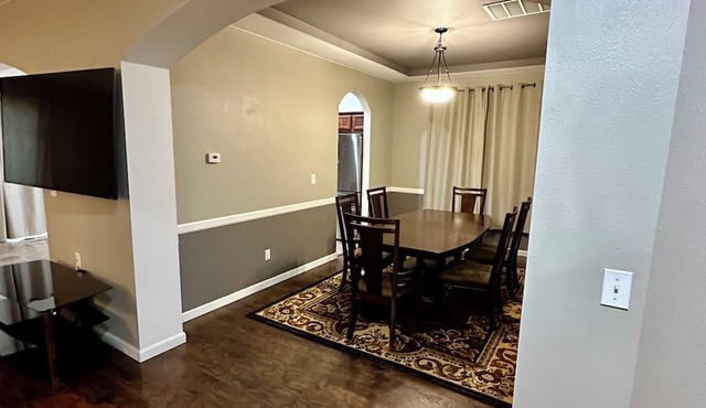 Mid-Side house located in Spanaway perfect home away from home!