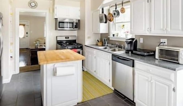 Finished Attic Space-Minutes to Hiking in Milford!