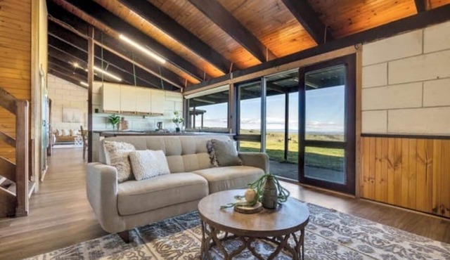 Cosy farm cottage with a wood fire heater. Ideal for a romantic/family getaway!