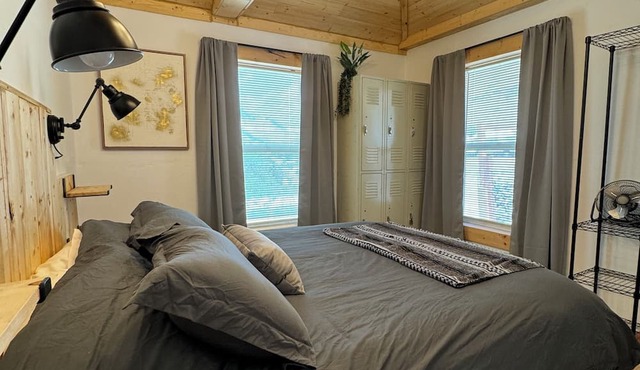 Beautiful quiet home with views. In Helper UT/pet friendly hiking nearby
