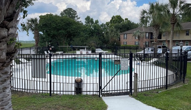 Central Cozy Renovated Hanahan Condo