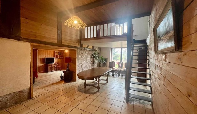 Homerez - Welcoming House in Belmont with Garden View