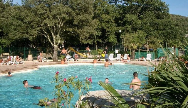 Camping - Piscine - eehdhe