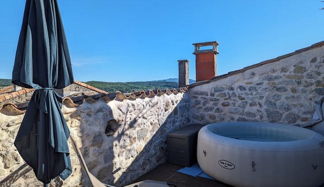 Maison en Pierre Avec Terrasses