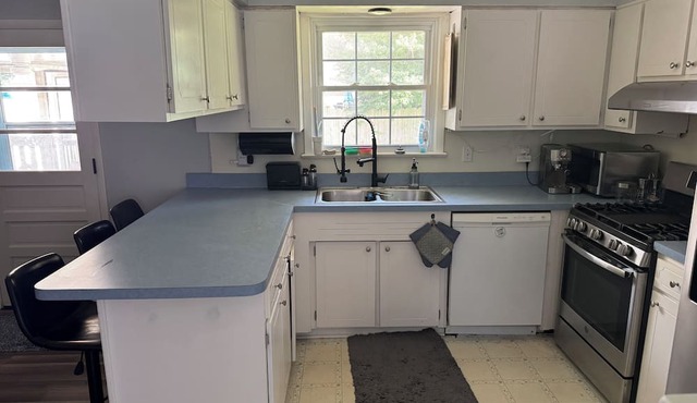Cozy 2-bedroom house with all amenities in Chesapeake, Va.