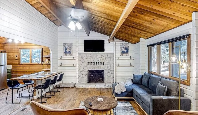 Rollins Lake Getaway. 5 minutes to the lake! Great getaway for the family!