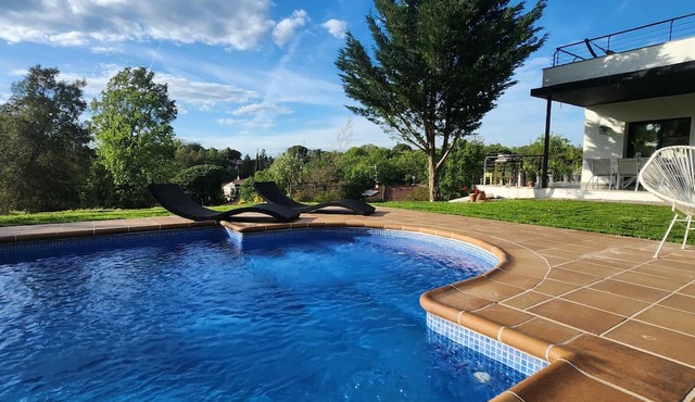 Villa Caldes de Malavella, 4 bedrooms, 8 persons