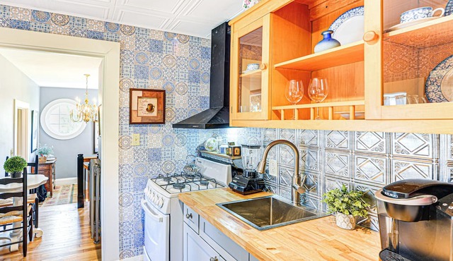 Charming Youngstown Retreat - 2 Mi to Downtown!