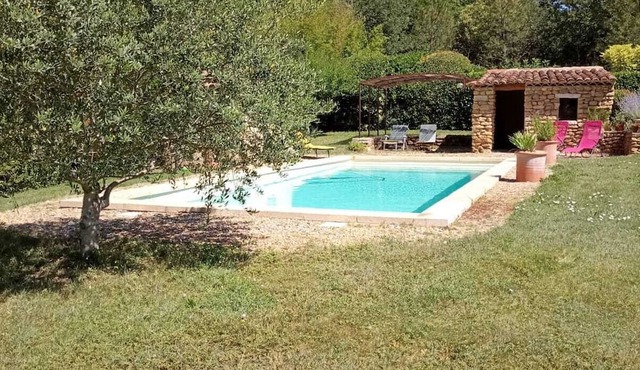 Location Avec Piscine, Vacances au Calme Dans le Massif du Luberon