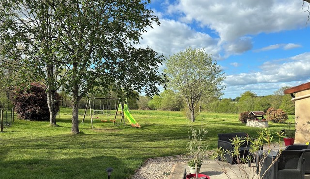 Maison de Campagne 2 Personnes au Calme, Forêt de Tronçais. Animaux Acceptés