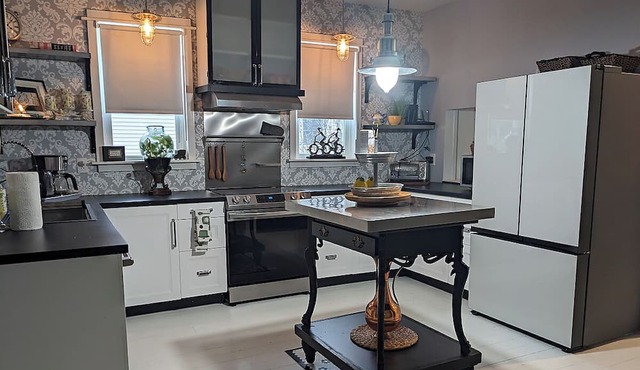 Private, Pretty and Comfy between Niagara Falls and Buffalo