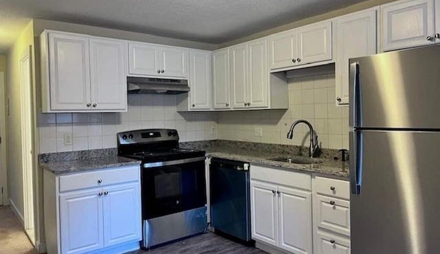 Travel Nurses or Corporates. Close to I90, Shopping, Restaurant & Train station.