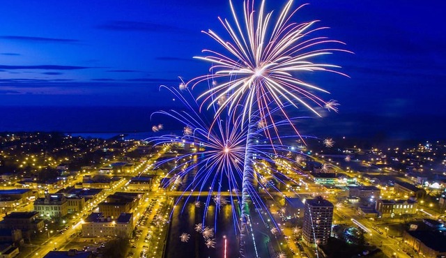 Spacious, centrally located 4-bedroom Home Near Fishing, Constellation, and SUNY