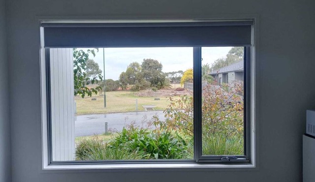 COSY ROOM WITH STORE