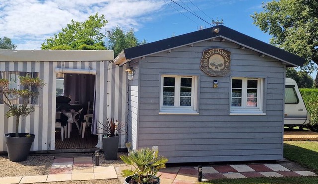 Chalet et Caravane sur Terrain Privé , au Bord de mer