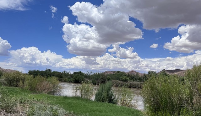 Horner Hacienda, primitive dry campground on the bank of the Rio Grande River!