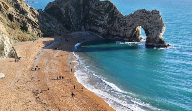 Rural location, next to heathland, but perfect for exploring the Purbeck area!