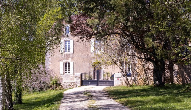 Manoir et son Domaine de 4 ha, à Proximité de Sarlat, Prestations de Qualité