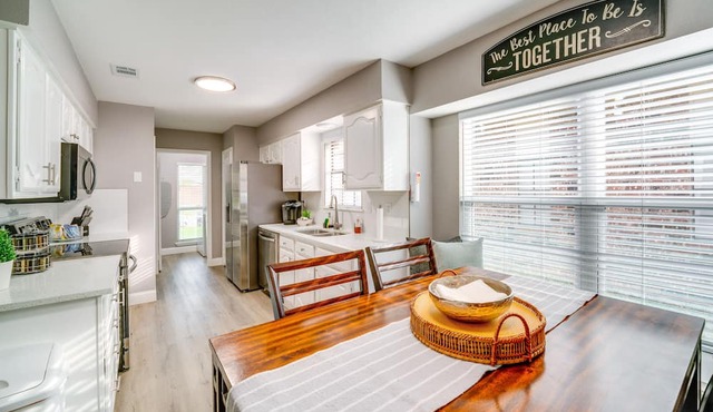 Cozy Carrollton Cottage w/ Fire Pit & Gas Grill!