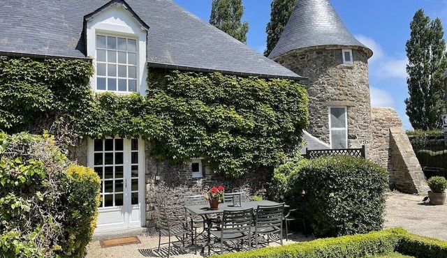 Manoir de la Bégaudière : Gîte Surcouf