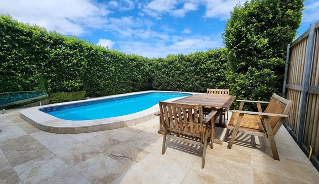 Family Home Stunning Sea Views & Pool