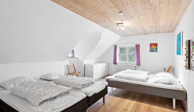 "Undis" by Interhome