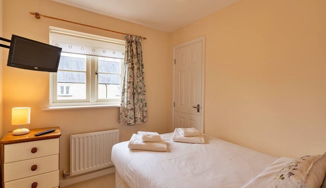 Finest Retreats | Hardie Close