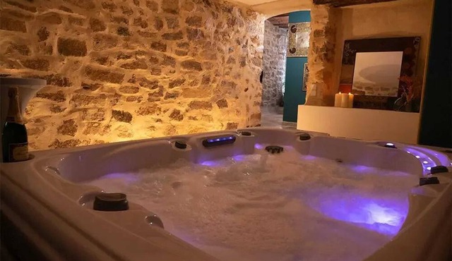 Homerez - Big house for 11 ppl. with terrace at Causses-et-Veyran
