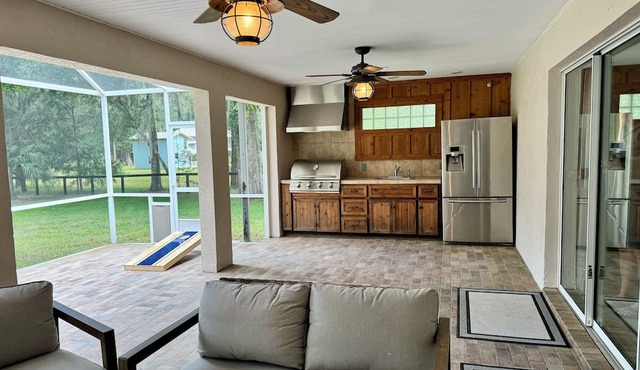 Peaceful Home in Horse Country