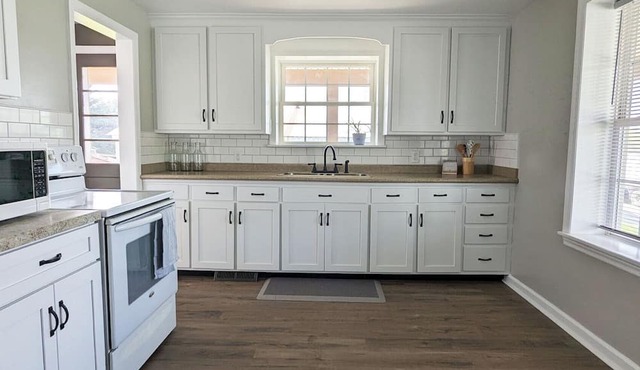 New Holland Family Getaway - near Kitchen Kettle Village, Intercourse!