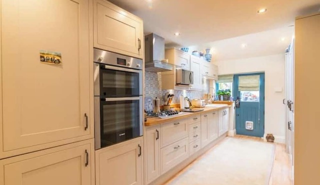 Beautiful country cottage renovated close to Dales