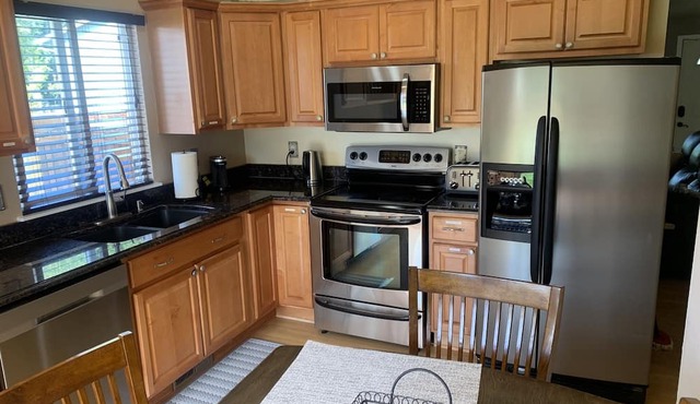 Destination: Relax and Enjoy! Minutes away from Casinos, Outlets, Lake Stevens.