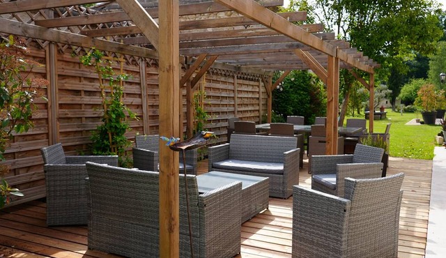 Holiday Home 'Gîte Le Bijou' with Shared Pool, Wi-Fi and Air Conditioning