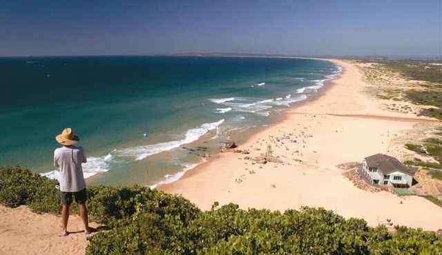 Siesta Key- Shops cafes and close to the Beach