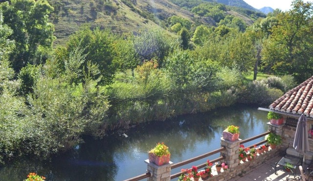 Holiday Home 'La Cuadra CASA' with Mountain View, Private Terrace and Wi-Fi