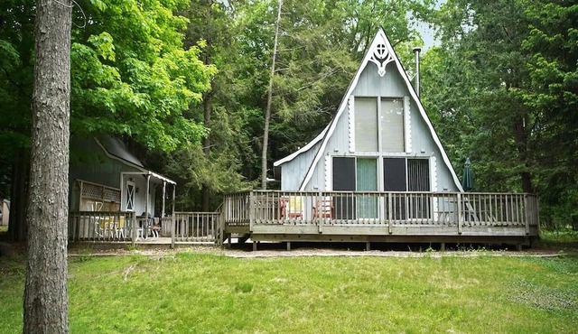 A-Frame Cabin on Muskegon River- Outdoor Adventures await!