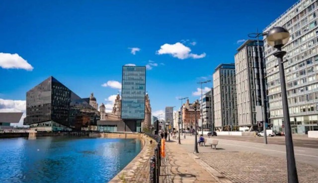 Pass the Keys | 6 Lydia · Chavasse Apartments | Sleeps 2 | Ropewalks