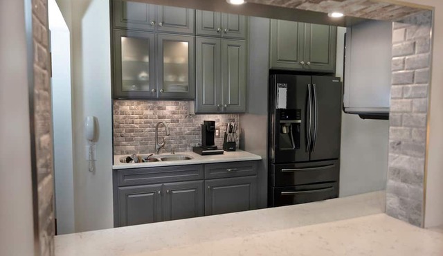 Modern Waterfront Apartment for 28 nights or more