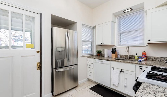 Charming Cottage in Maplewood