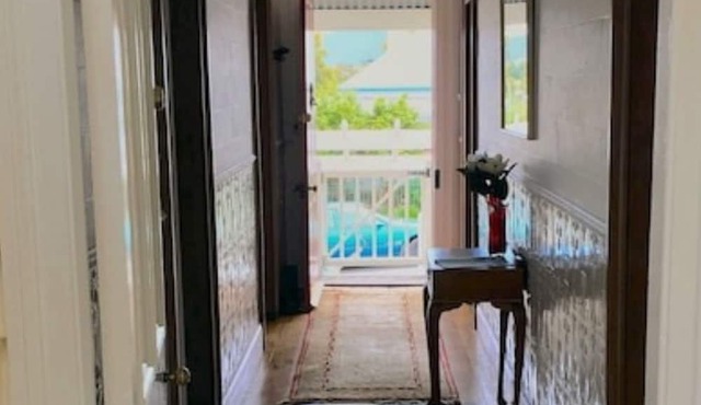 Donovan's Cottage, take a step back in time in the historic, trendy town of Milton