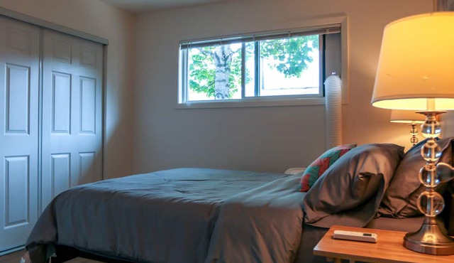 Amazing Entire House + Parking