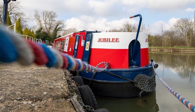 The Jubilee Narrow Boat