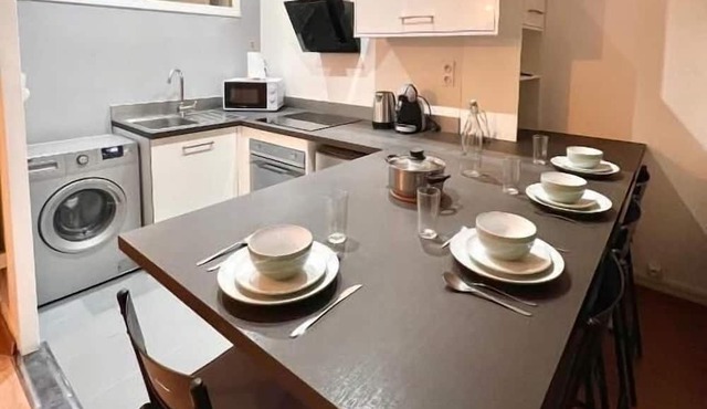 Le Filmophile Spacieux Avec 2 Balcons et Garage Privé