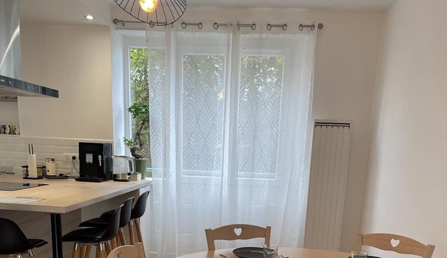 Appartement du Lion, à 10 Minutes du Centre Ville, Stationnement Idéal!