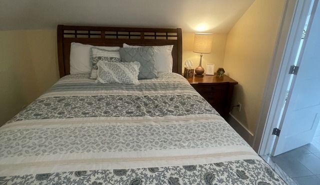 Cozy B&B with WiFi and AC in Terrific South Kortright