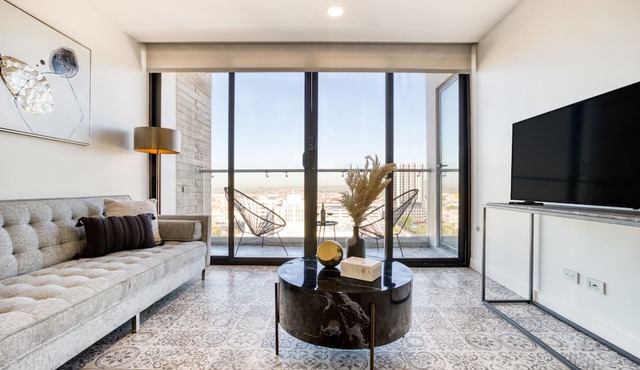 Epic Apt w/Balcony+View | Lounge+Gym+Pool Table