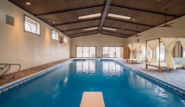 Cerro Vista Estate/Indoor Pool/Hot Tub/Game Room